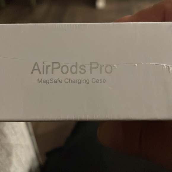apple airpods pro - Picture 4 of 5